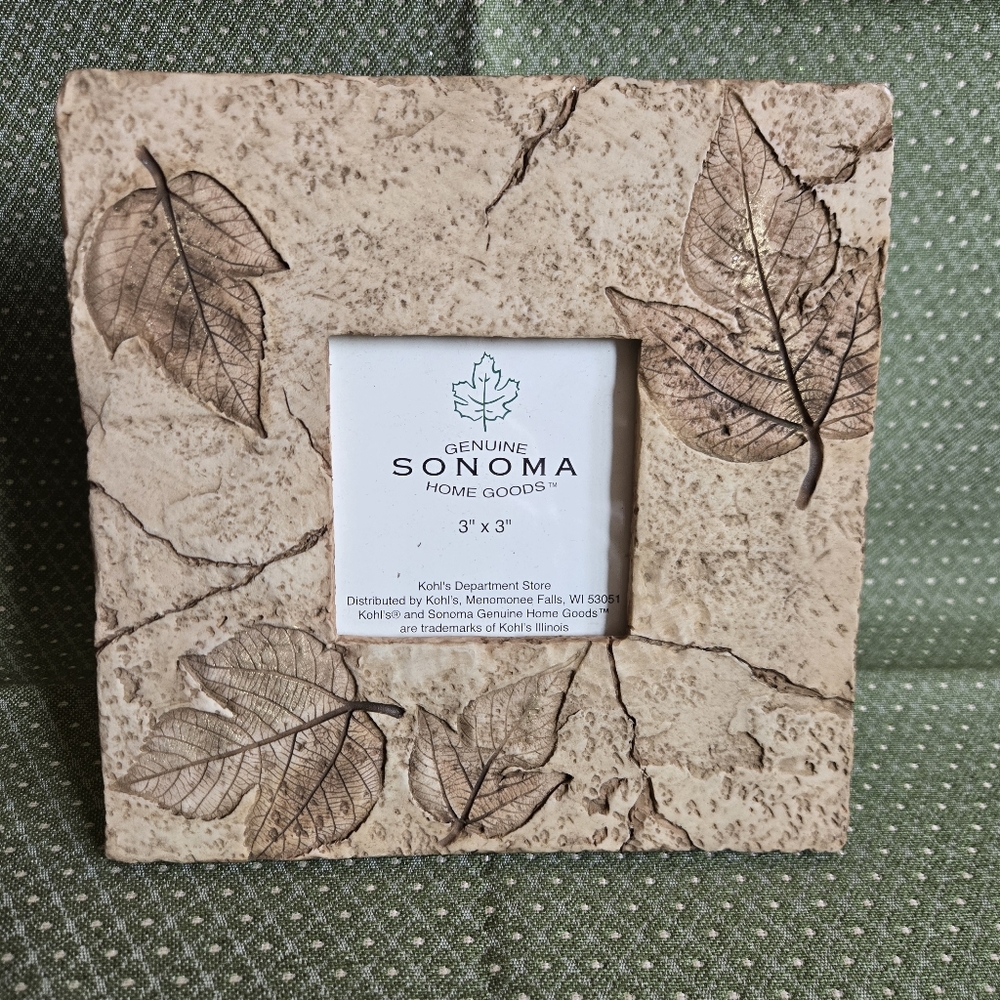 Tan Leaf Design Photo Frame